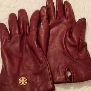 Tory Burch Wine color leather short gloves